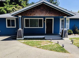 418 Pine St, Brookings, OR 97415
