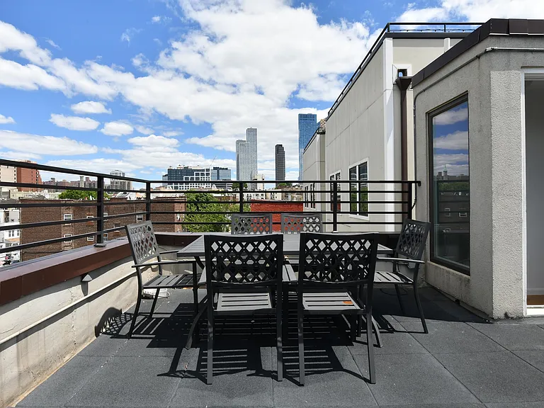 58 Giles Ave #3 — Photo 19