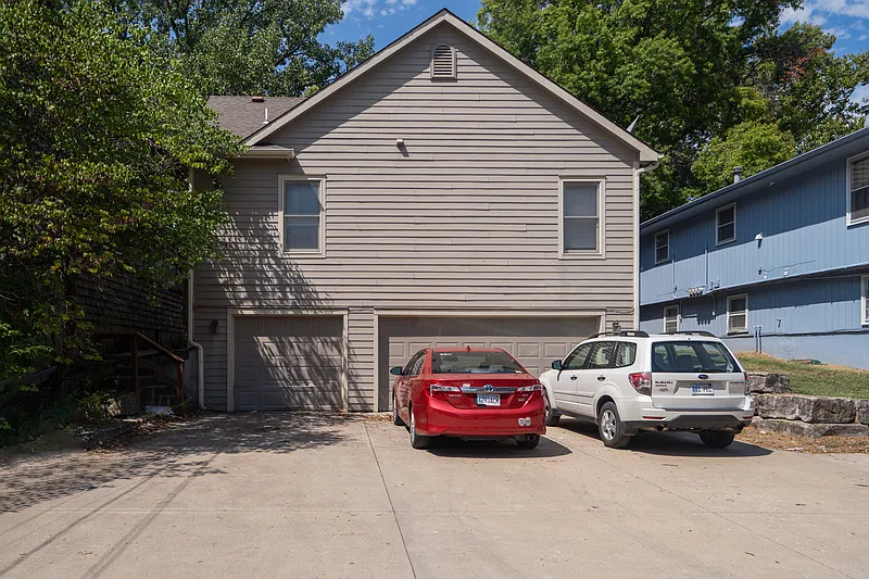 6 bed, 3.5 bath, 2000 sqft, $5,100 — Photo 3