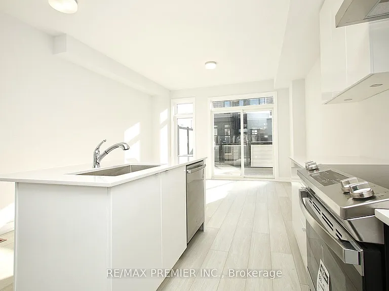 128 Brockley Dr — Photo 15
