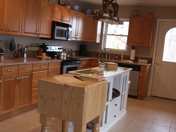 4th image of 32 Edgemere Ave