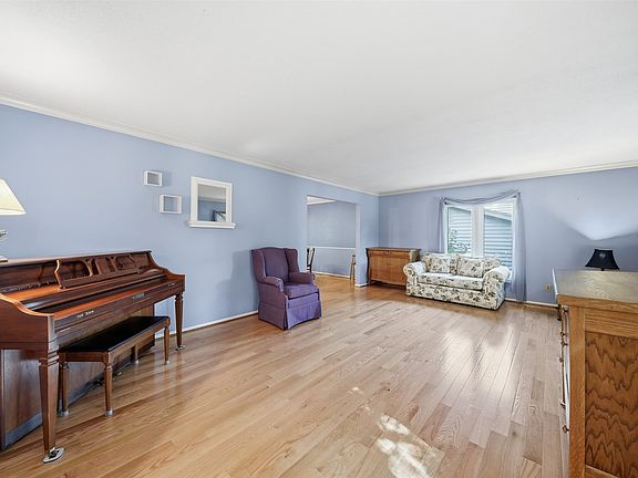 5th image of 1816 80th St