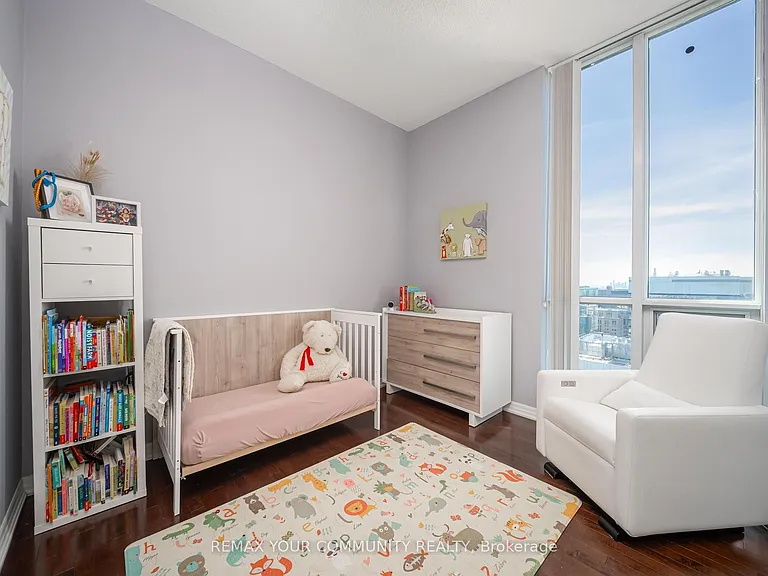 770 Bay St #Penthouse 101 — Photo 20
