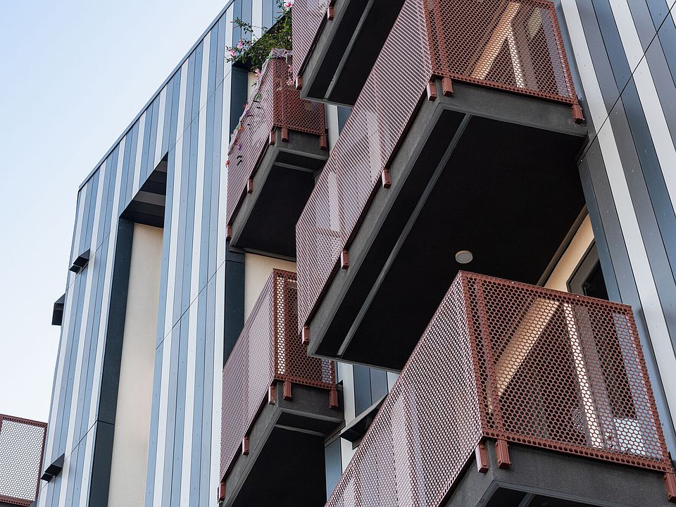 Building Photo 5