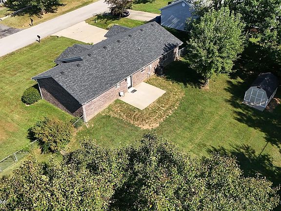 4th image of 1113 Tara Way