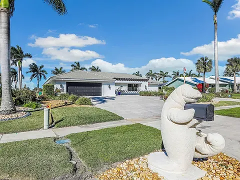 356 Nassau Ct — Photo 15
