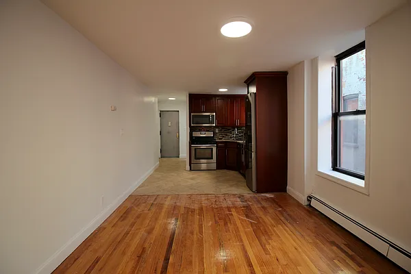 Rented by Hagstrom Management Inc | media 11