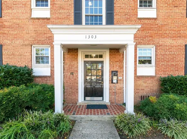 1303 S Walter Reed Dr APT 201, Arlington, VA 22204