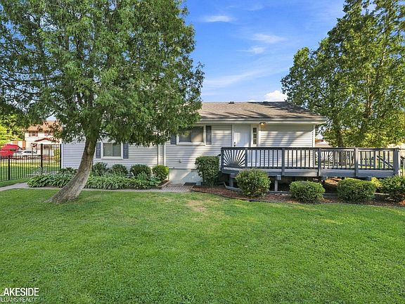 3rd image of 39904 Elmite St