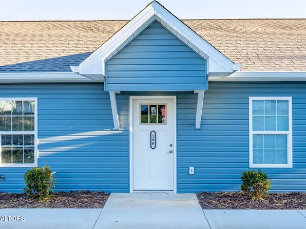 106 E Maire Ave, Clinton, TN 37716