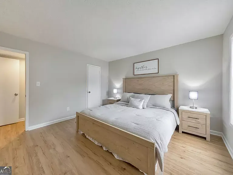 906 Augusta Dr SE #2 — Photo 2