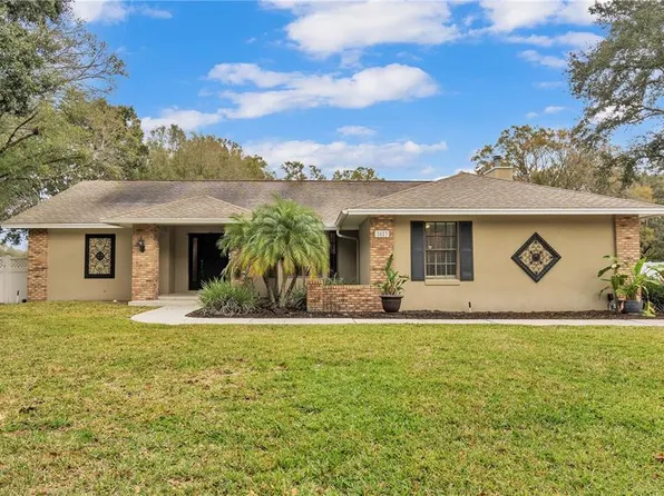 2823 Deerbrook Dr, Lakeland, FL 33811