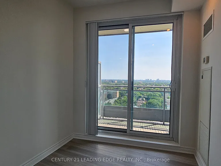 18 Holmes Ave #1915 — Photo 11
