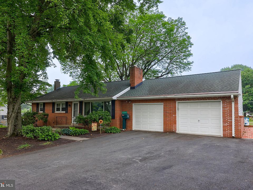 234 Park Ave, Mount Joy, PA 17552 Zillow