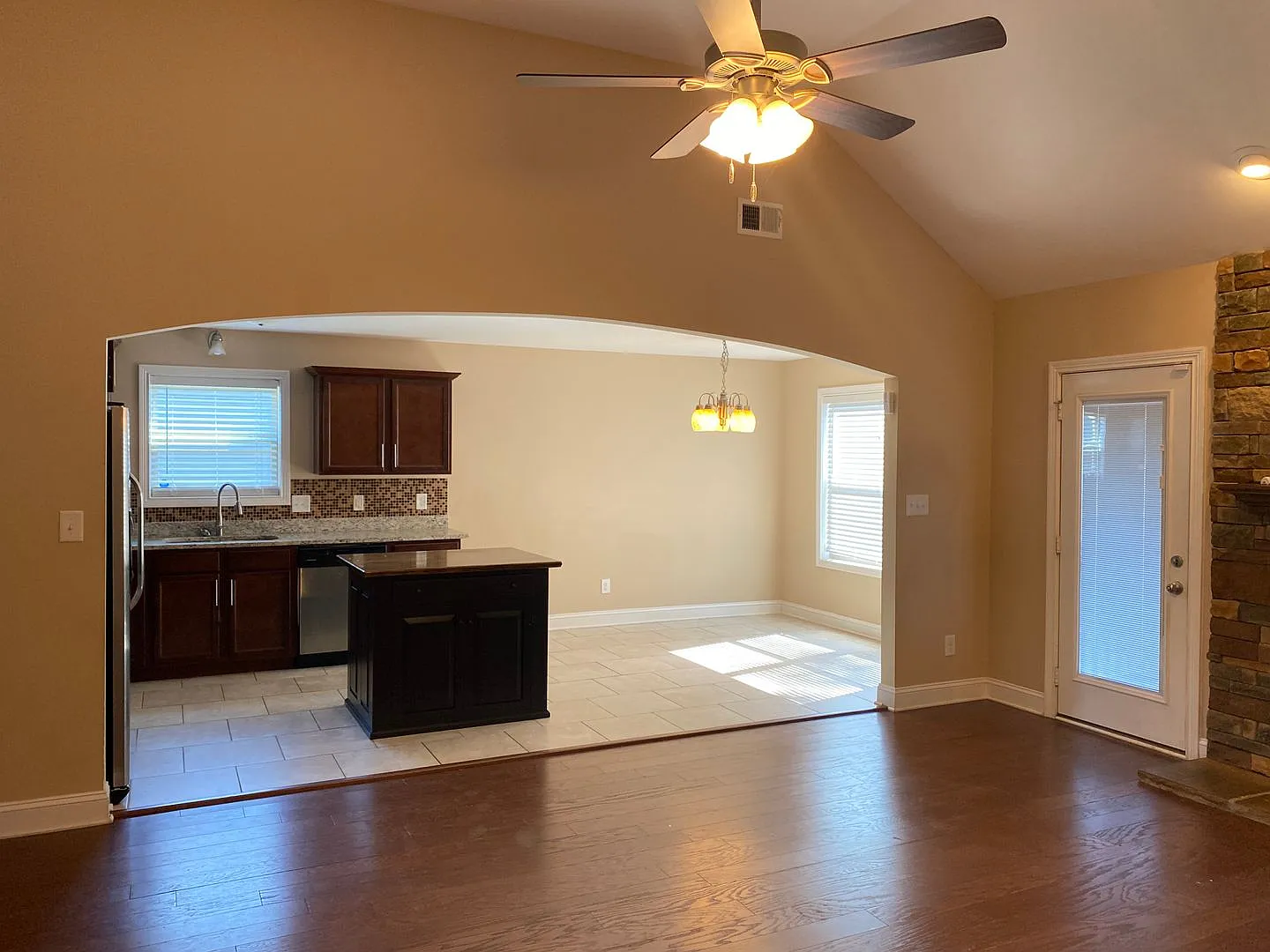 Partial Brick Ranch in Autumn Creek! Open Floor Plan with 3 Bed/2 Bath and 2 Car garage, Fenced y... — Photo 4