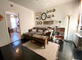 30-20 43rd St #3R, Astoria, NY 11103