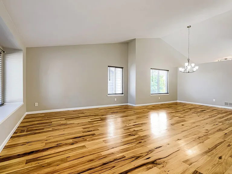 9344 Montrose Way — Photo 7