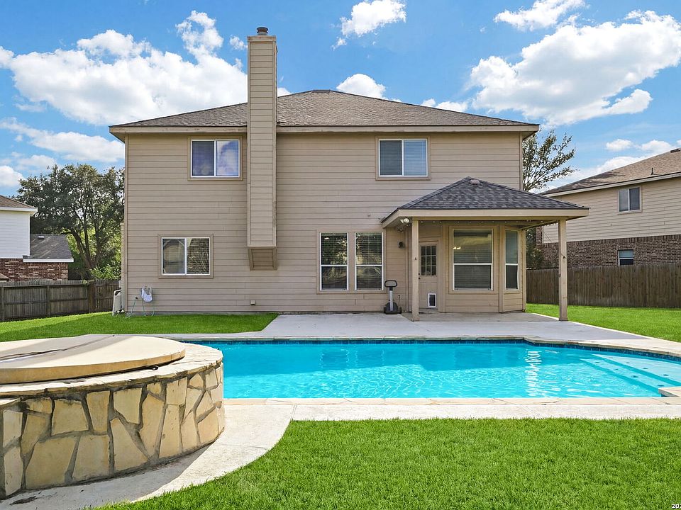 1st image of 113 EARHART LN