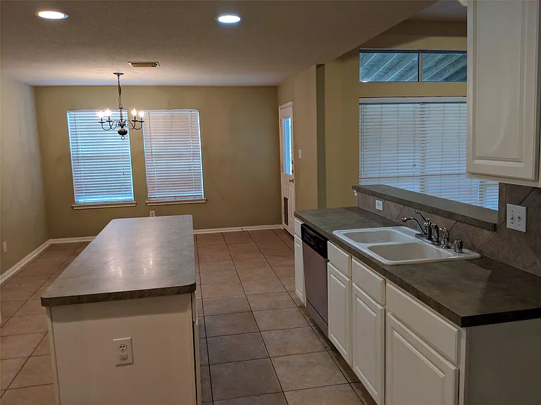 27139 Pine Crossing Dr — Photo 7