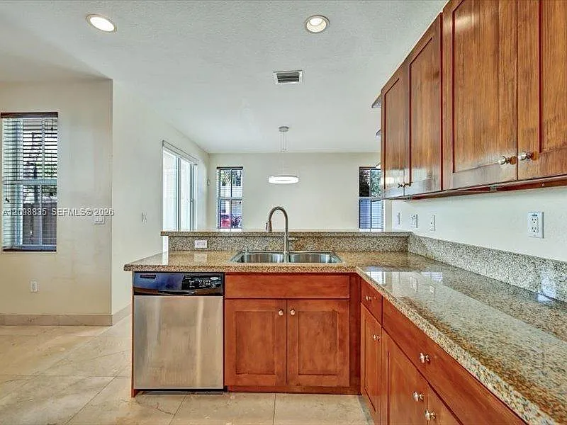 Reserve At Doral West — Photo 3