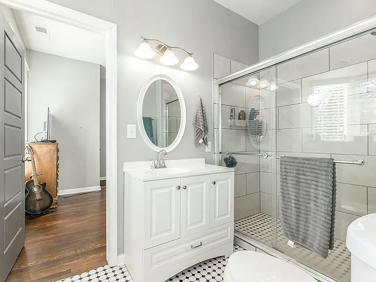 1206 E Armour Blvd — Photo 23