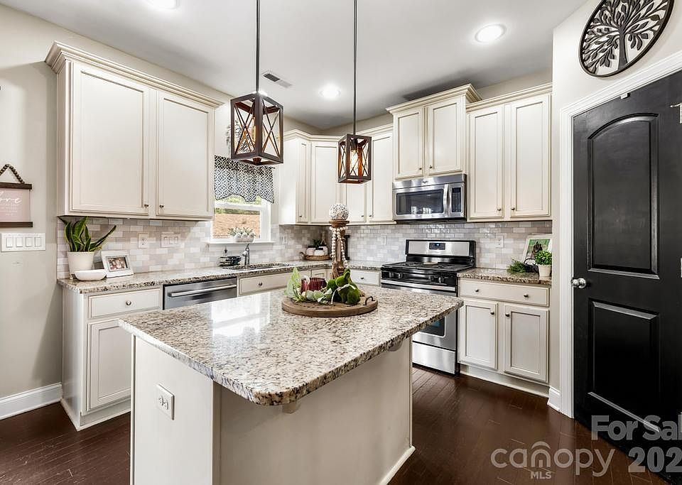 1st image of 1007 Hamil Ridge Dr