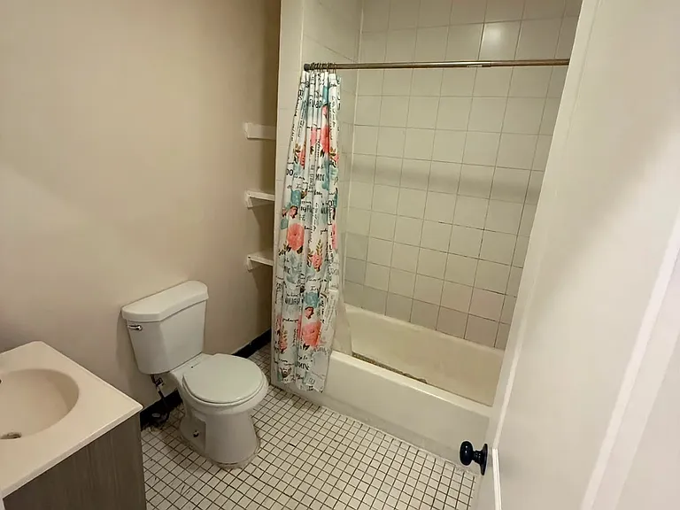 18 Van Houten St #4 — photo 7 of 7