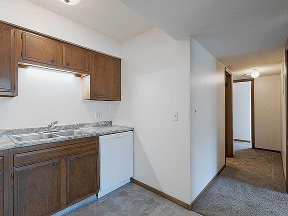 3rd image of 2333 E St #5