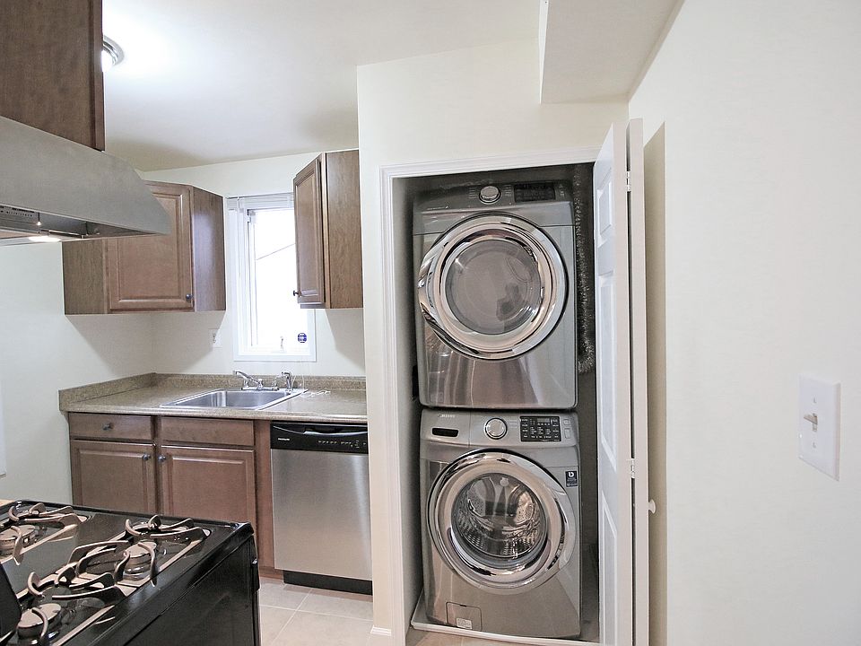 2nd image of 1236 31st St NW APT 4