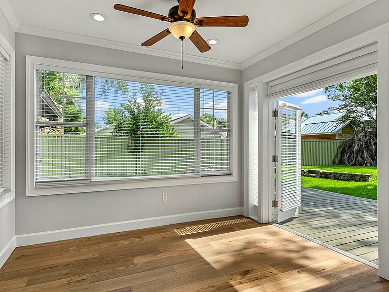 1781 Bryan Ave — Photo 16