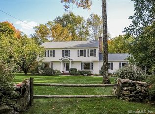 267 Wakeman Ln, Southport, CT 06890