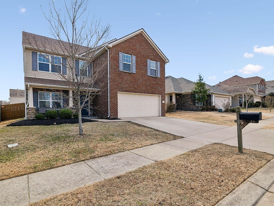 1st image of 642 Pemberton Dr