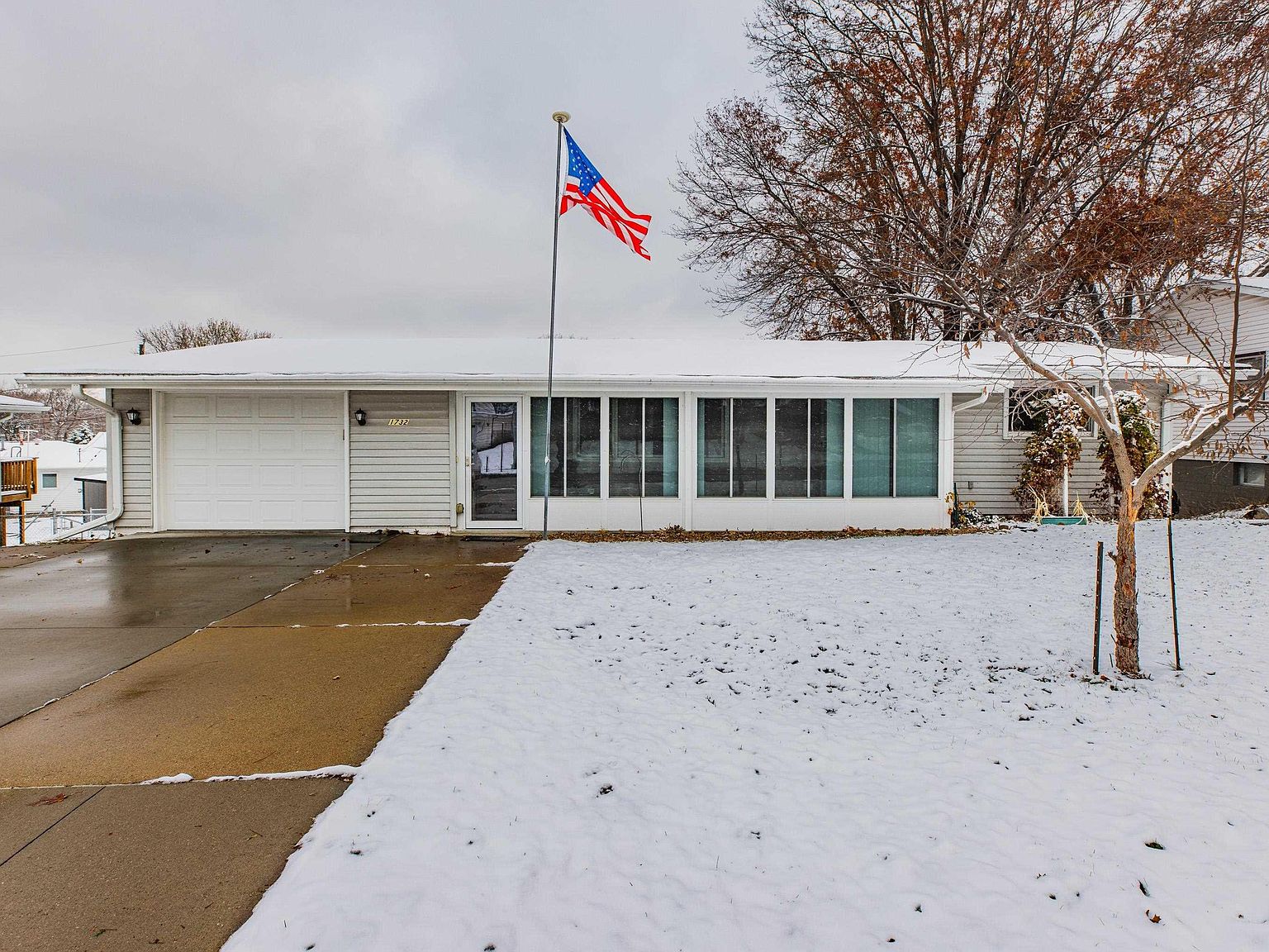 1732 Rainbow Dr, Waterloo, IA 50701 Zillow