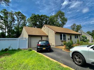 153 Mark Tree Rd, Centereach, NY 11720