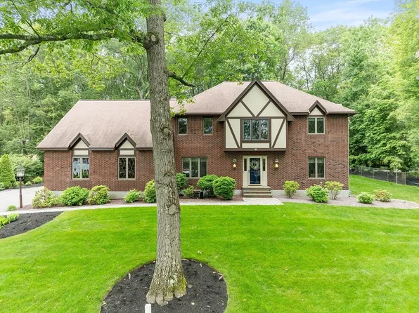 15 Saxon Ln, Shrewsbury, MA 01545