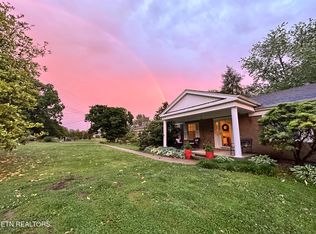 829 Chateaugay Rd, Knoxville, TN 37923