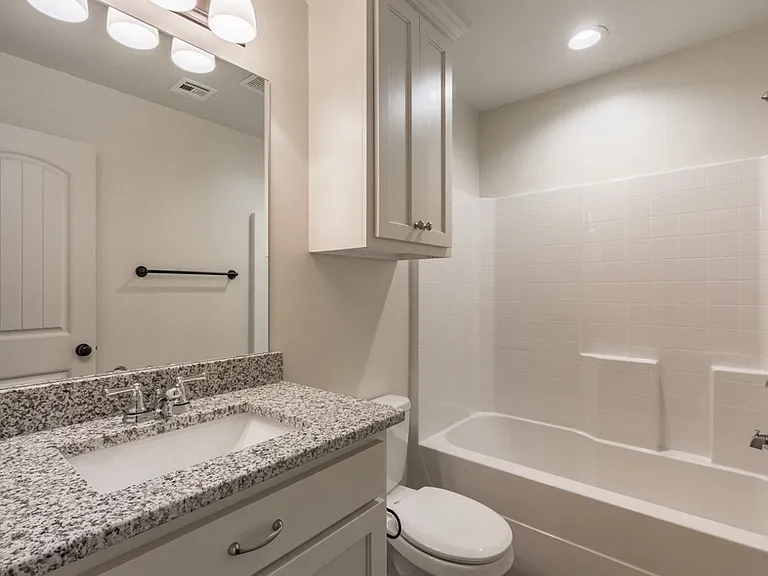 437 Chalk Hill Ct — Photo 9