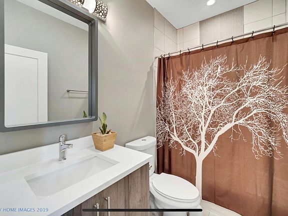 3rd image of 1538 W 21st St #1