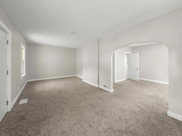 1789 Maryland Ave E — Photo 12