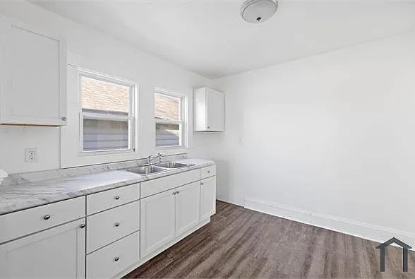 4244 W 24th St — Photo 10