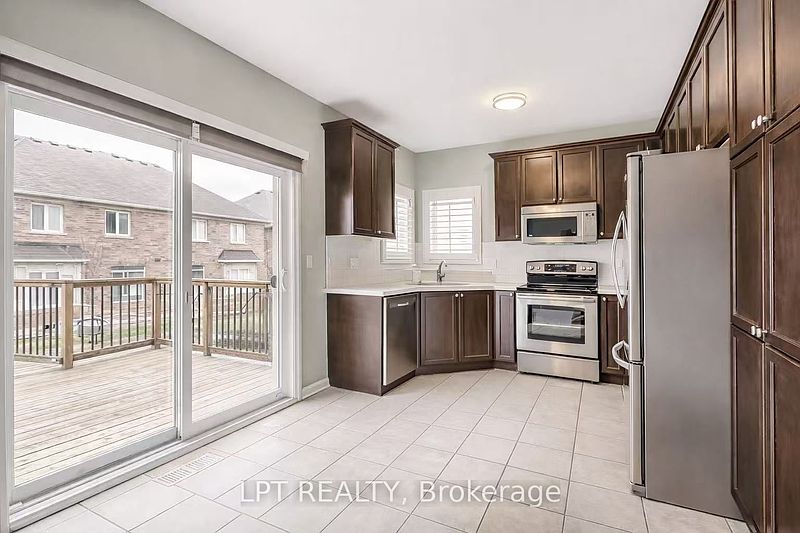 Aurora House for rent - 3 Bedrooms — photo 2