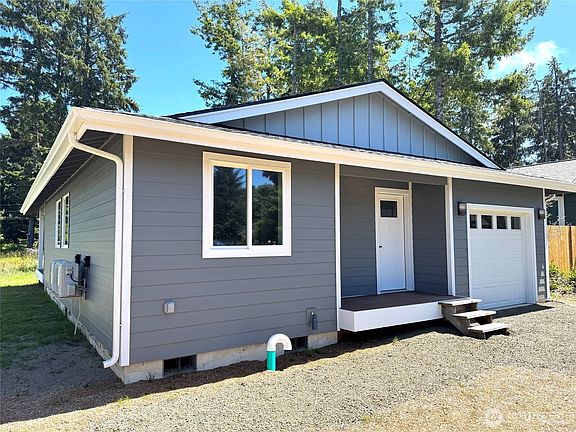 2nd image of 660 Itswoot Avenue SE