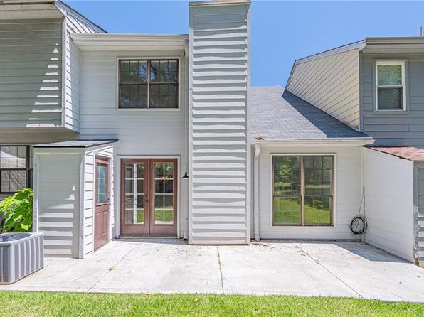 2090 Sand Wedge Cir NW, Kennesaw, GA 30144