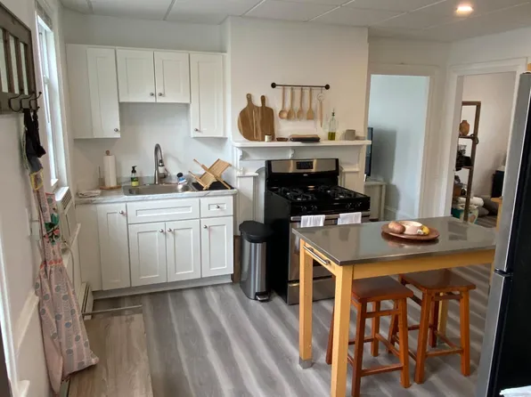 27 Candace St Floor 2, Providence, RI 02908