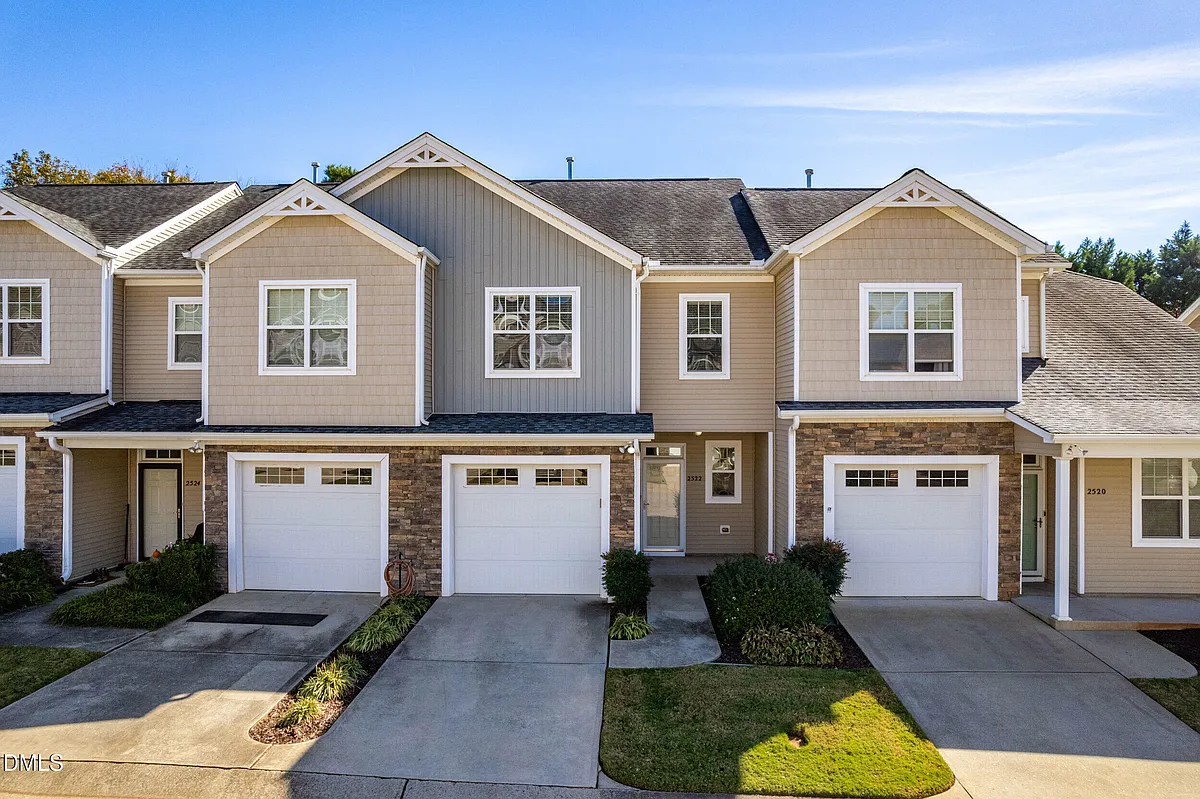 Building Photo - 2522 Spring Oaks Way