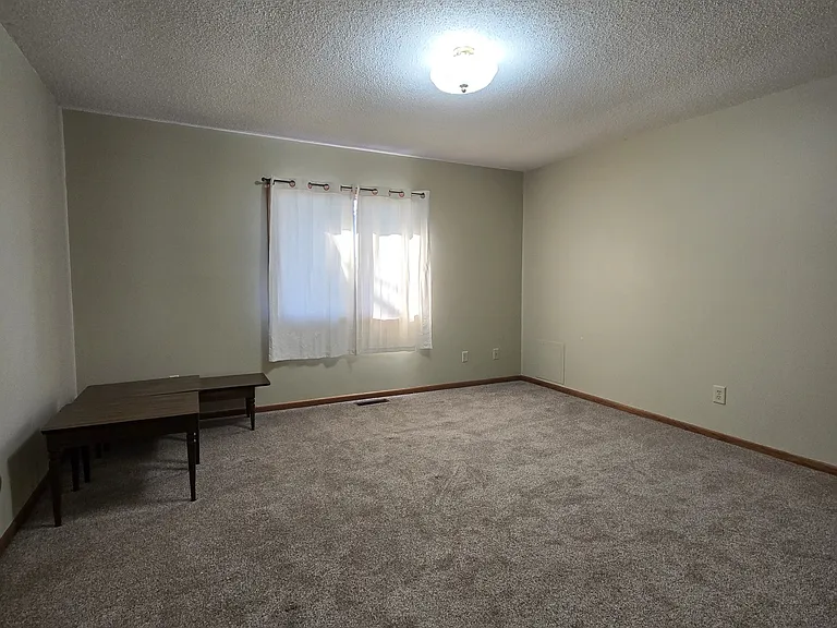 138 Sargent Dr #1 — Photo 6
