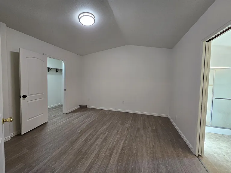 165 W Utah Ave — Photo 7