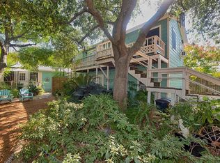 120 5th St, San Leon, TX 77539