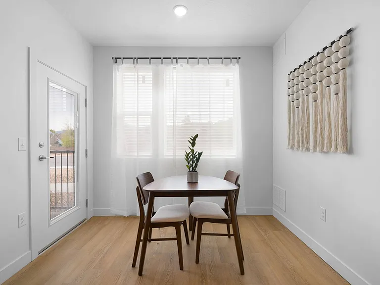 The Henley Apartments — Photo 13
