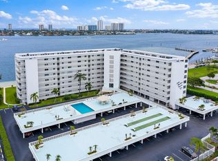 301 Lake Shore Dr APT 802, Lake Park, FL 33403